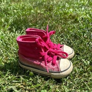 Baby girls High top Converse size 5 Pink & silver Sparkles